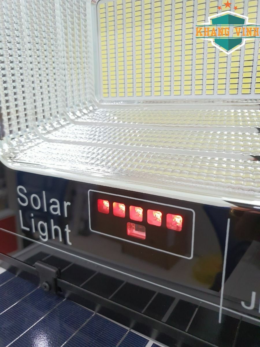Hình ảnh thực tế đèn năng lượng mặt trời JD-8300L